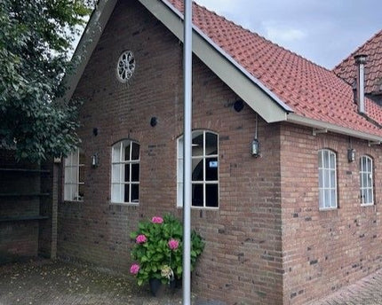 AlarmsysteemExpert.nl Cameramast verplaatsbaar aluminium 3 meter Ø 90mm met tegelframe