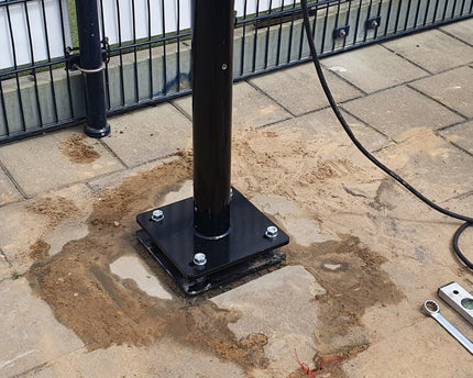 AlarmsysteemExpert.nl Verjongde cameramast met kantelanker en inspectieluik, 6 meter