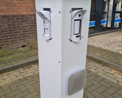 TerreinVeilig Bewakingszuil wit incl. Ajax systeem | Zonnepaneel | Oplader | Accu